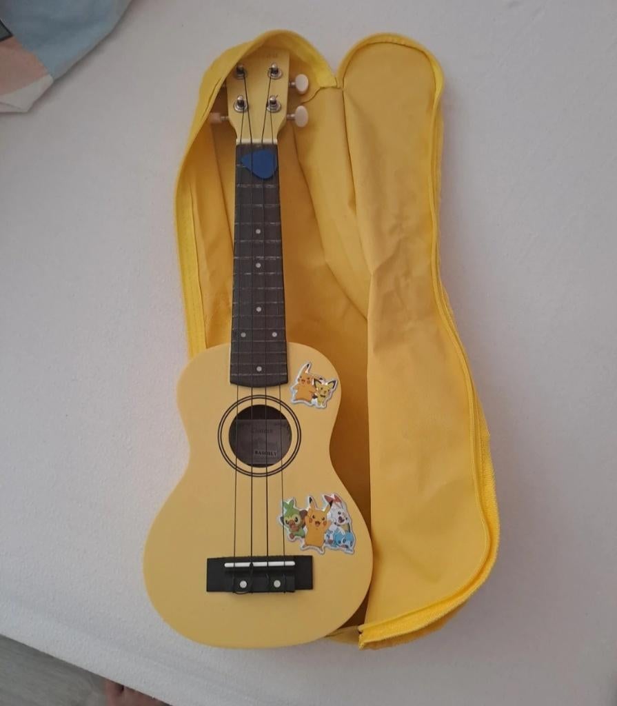 Ukulele met hoes, Ophalen, Zo goed als nieuw, Ukelele