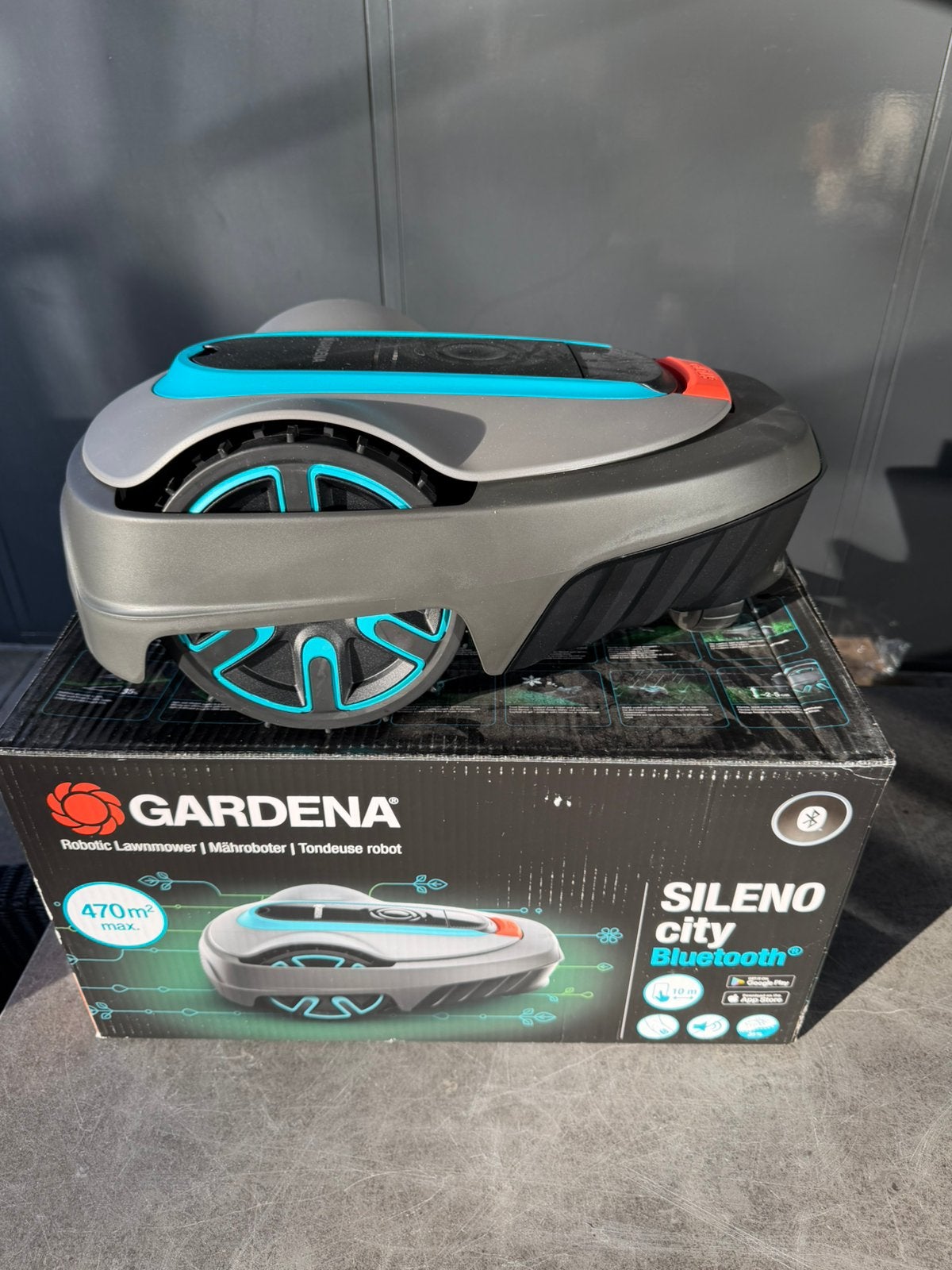 Gardena Sileno robotmaaier met garage., Tuin en Terras, Ophalen of Verzenden, Nieuw, 20 tot 25 cm, Bestuurbaar via app