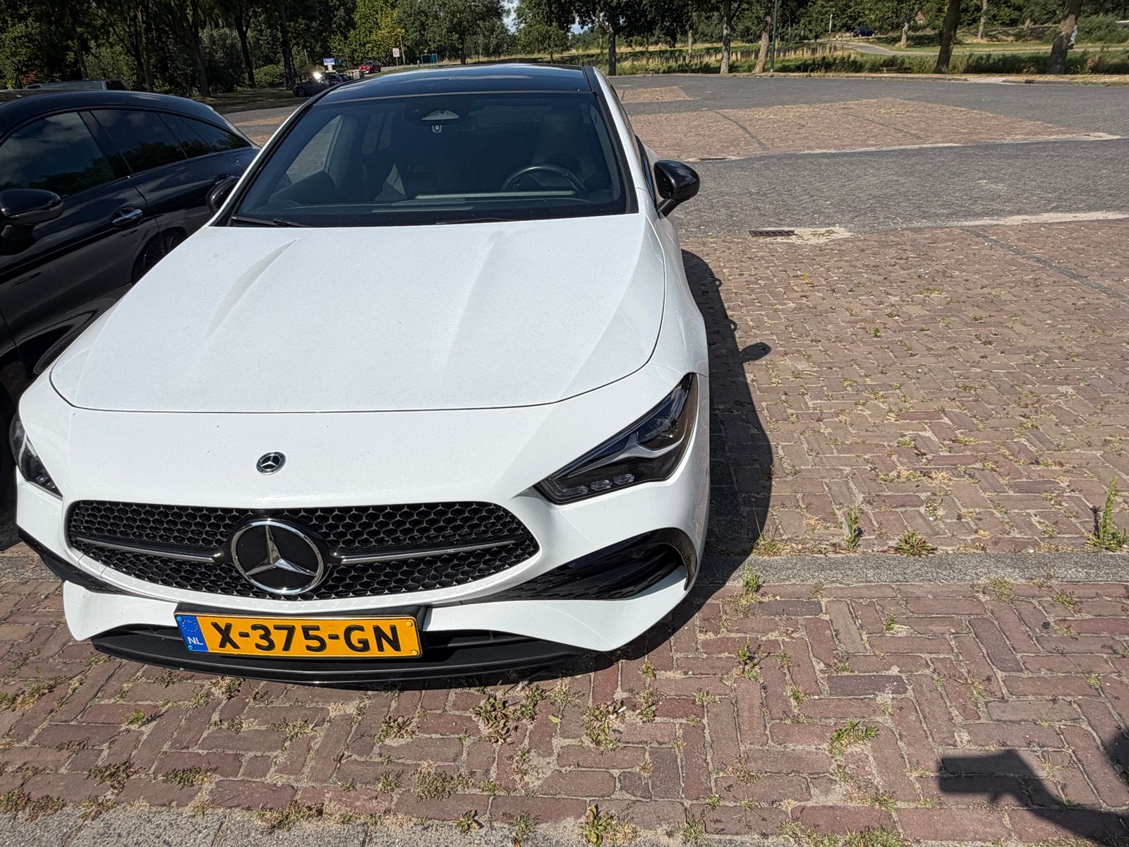 Mercedes-Benz CLA 180 Shootingbrake 2023 Wit Pano BTW, Auto's, Mercedes-Benz, CLA, 136 pk, 4 cilinders, Wit
