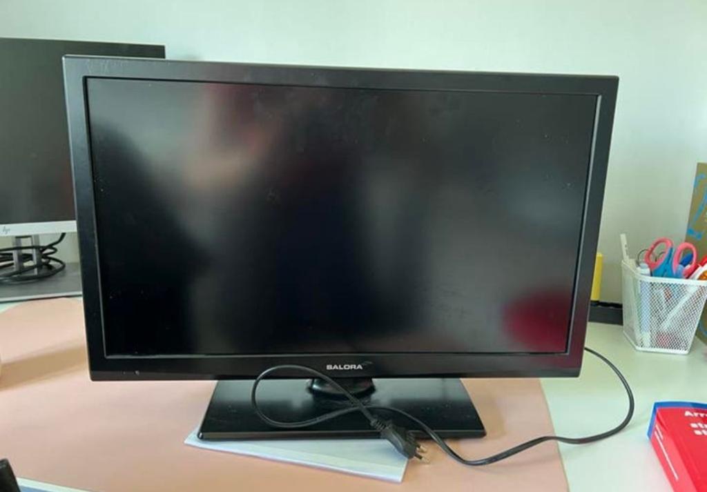 Salora 22 inch LED TV met afstandsbediening, LED, 50 Hz, HD Ready (720p), Zo goed als nieuw