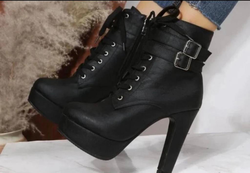 High heel boots maat 37, Kleding | Dames, Schoenen, Ophalen of Verzenden, Zo goed als nieuw, Zwart, Hoge laarzen