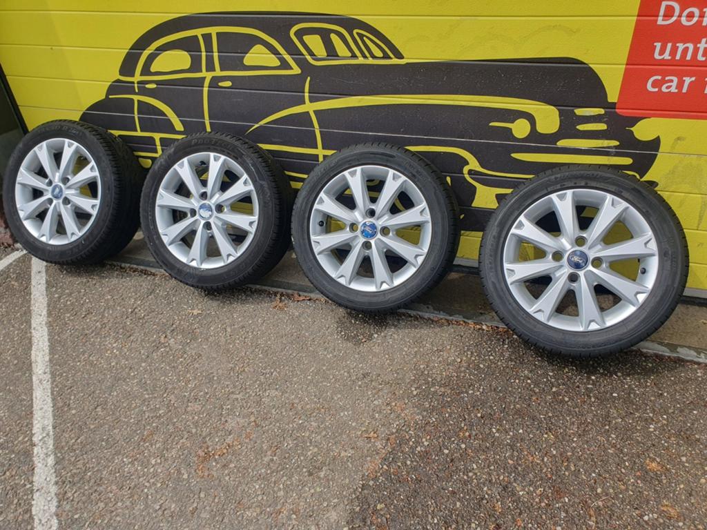Ford Fiesta zomerset zomerbanden 195/50R15, Ophalen, Ford
