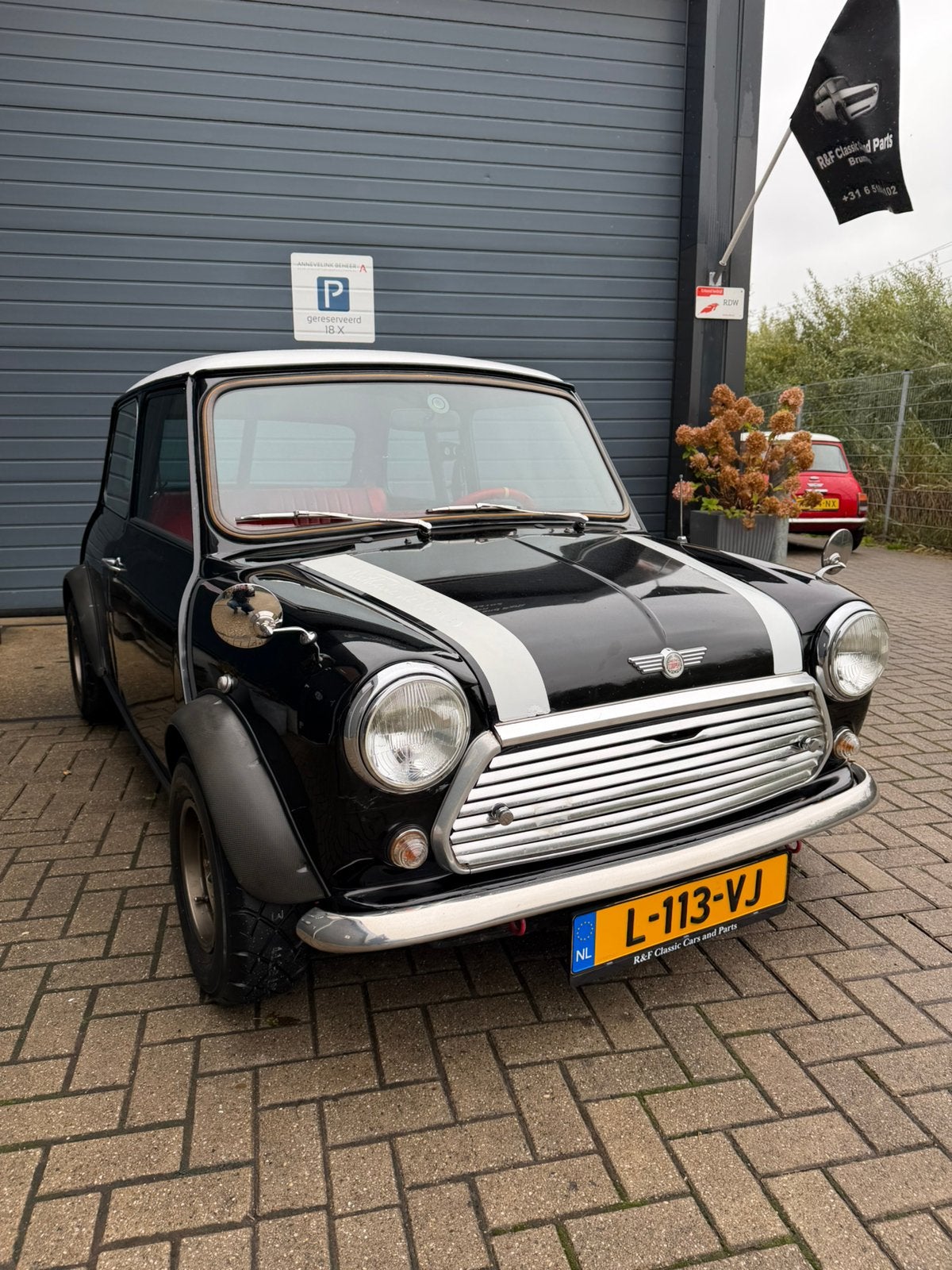 Classic mini bouwjaar 1989, 4 cilinders, Zwart, Leder, Handgeschakeld