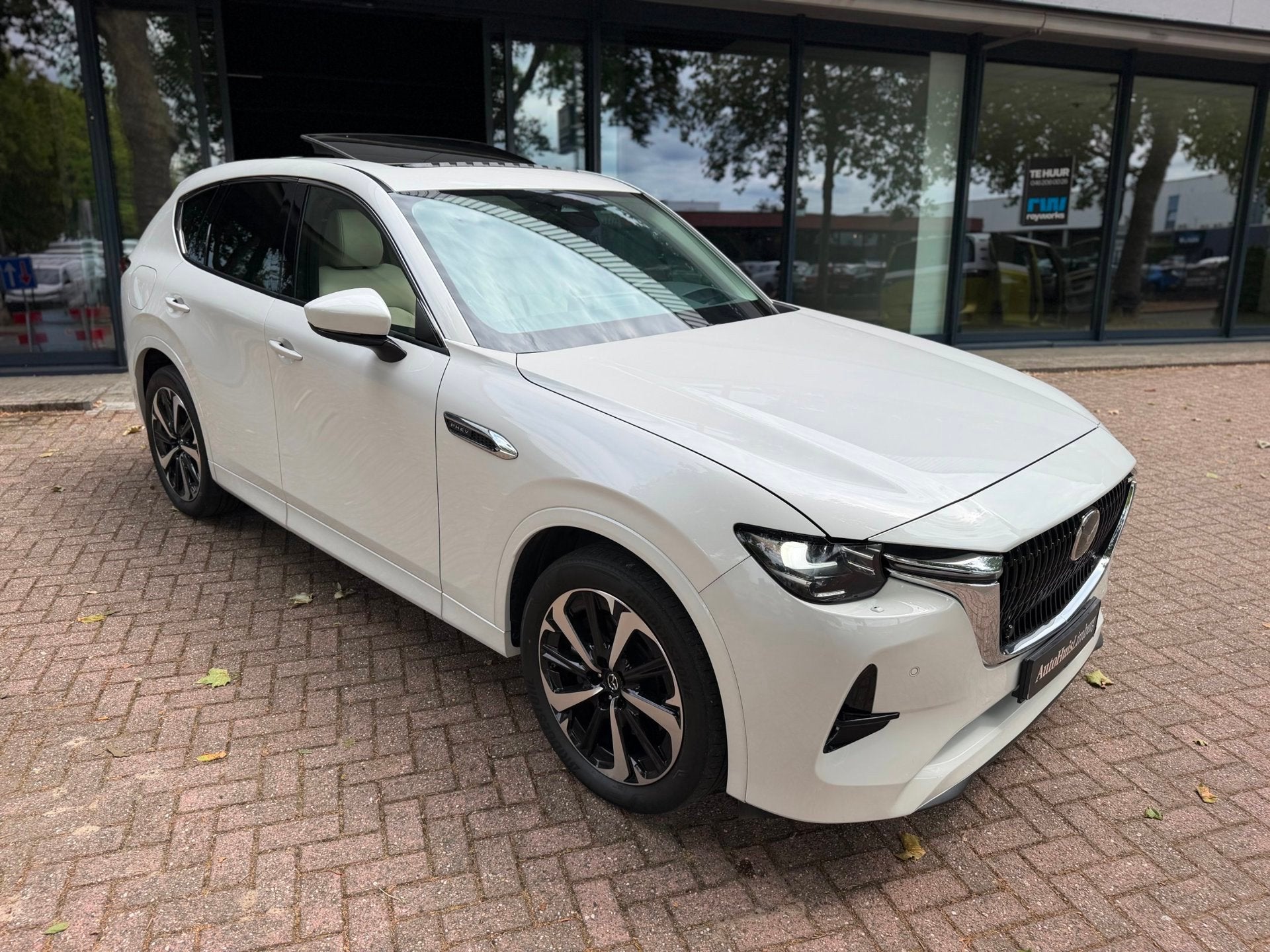 Mazda CX-60 2.5 e-SkyActiv PHEV Takumi|Garantie 7/2029|Camer, Auto's, Automaat, Dealer onderhouden, Gebruikt, 2500 kg