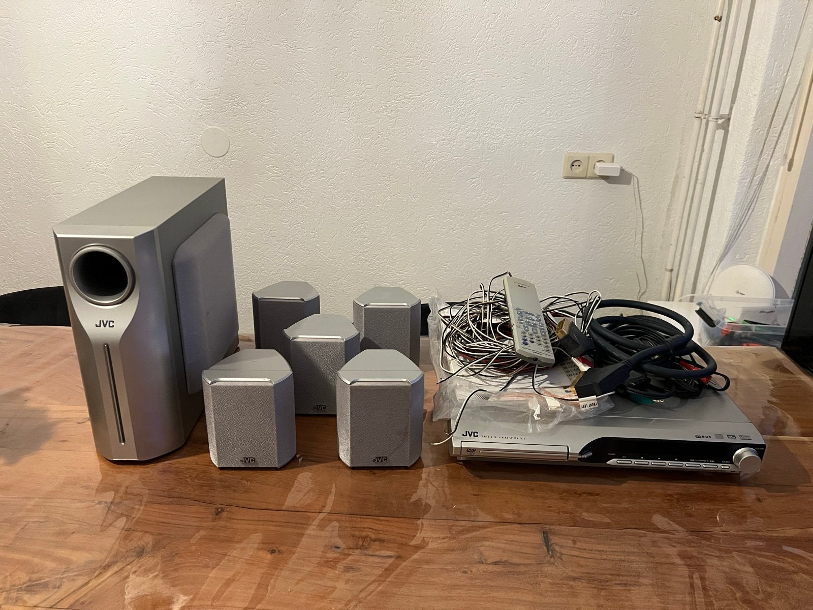 JVC Home Cinema Set met DVD-speler en 5.1 Luidsprekers, Audio, Tv en Foto, Ophalen, Gebruikt, JVC, 5.1-systeem
