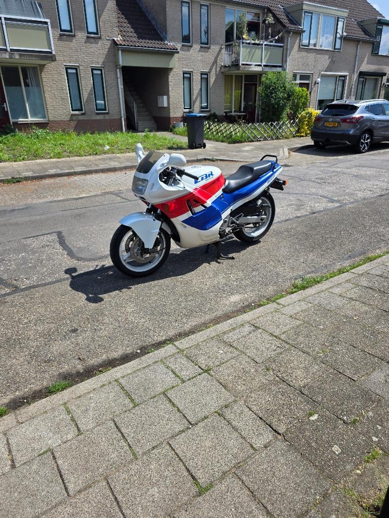 Honda CBR 600F supersport ﻿(Oldtimer motor), Sportuitlaat, 4 cilinders, Motorrijbewijs A, Bedrijf