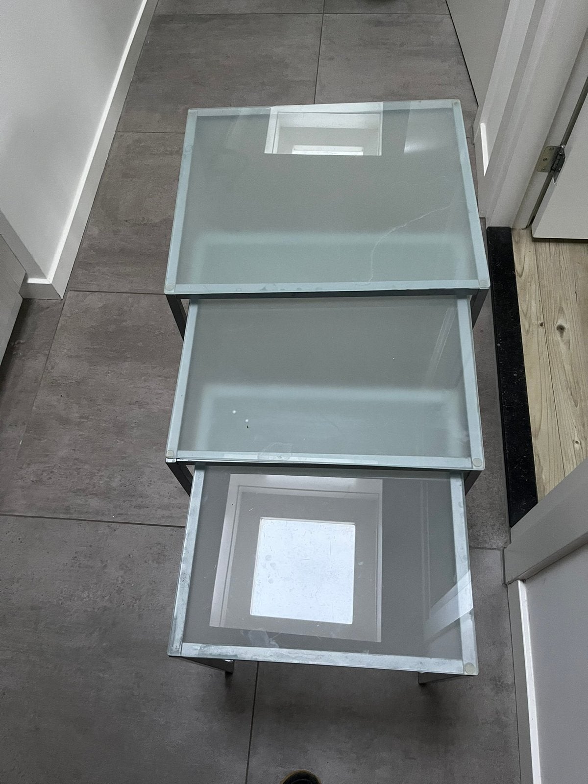 3 bijzettafels ineen te schuiven, Minder dan 55 cm, Gebruikt, Rechthoekig, Ophalen