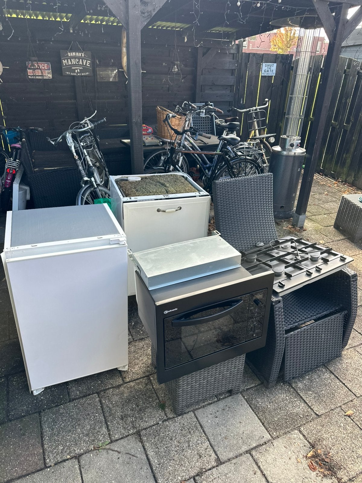 Koelkast + Vaatwasser+ Combi-magnetron + Gaskookplaat, Ophalen, Gebruikt, Hoekkeuken