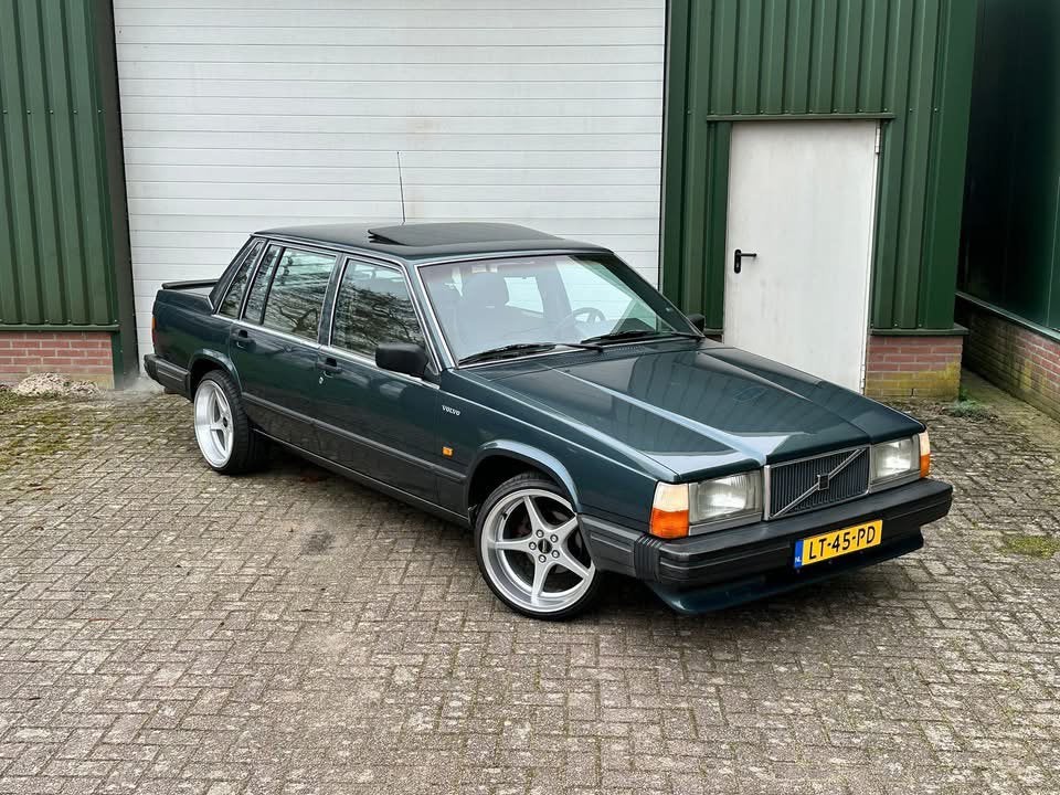 Volvo 740 2.3 GL 1985 Blauw, Auto's, Volvo, 4 cilinders, Blauw, Bedrijf, Handgeschakeld