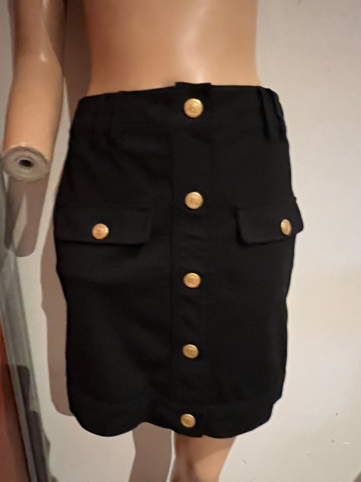 BALMAIN rok met mooie knopen it 40 XS origineel ZGAN, Kleding | Dames, Rokken, Zwart, G, Ophalen of Verzenden, Zo goed als nieuw