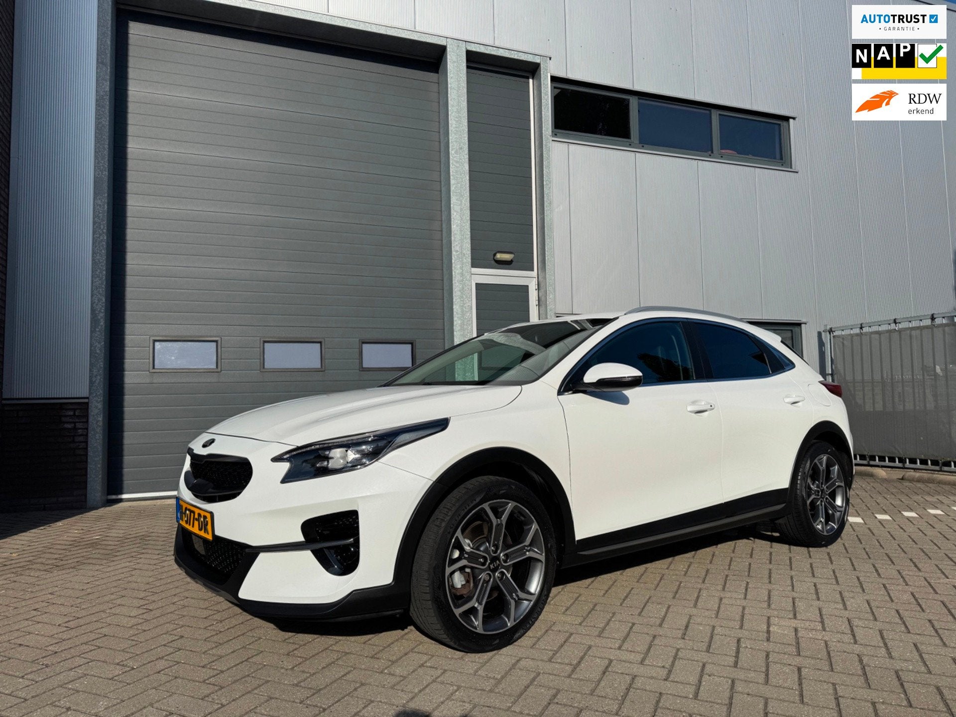 Kia XCeed 1.0 T-GDi DynamicPlusLine, LED, NAVI, Stoel-/Stuur, Auto's, Voorwielaandrijving, Gebruikt, 1232 kg, Leder en Stof