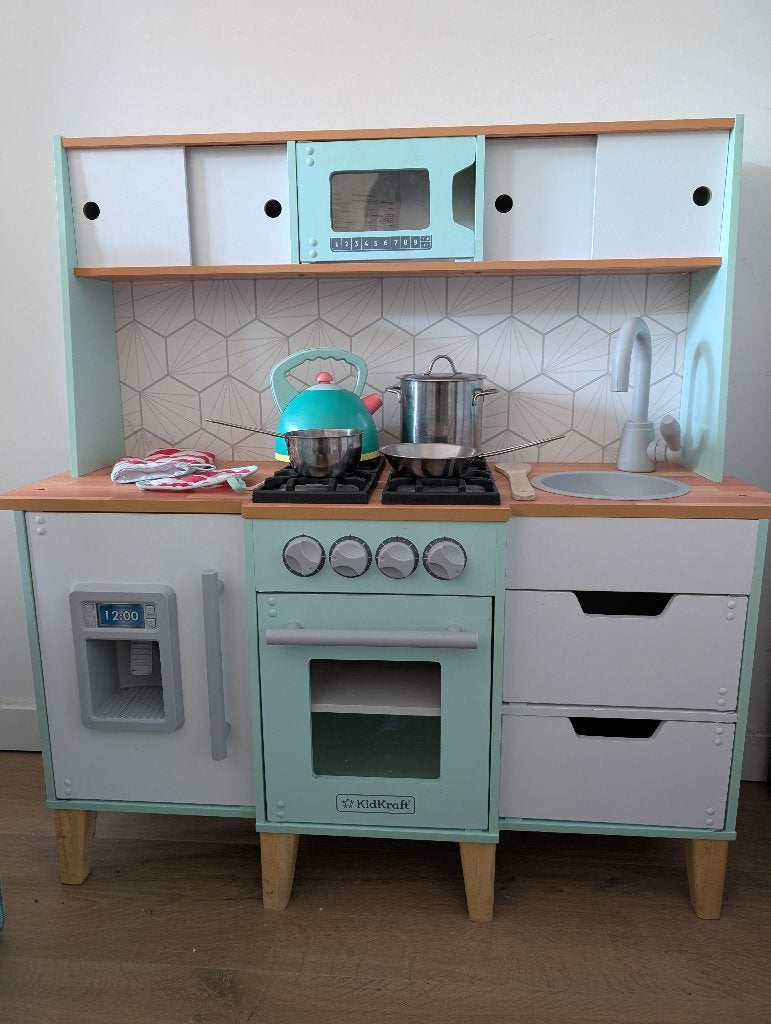 Kidkraft retro look keuken en pannen en little dutch sets, Ophalen, Zo goed als nieuw, Hout, Speelkeuken