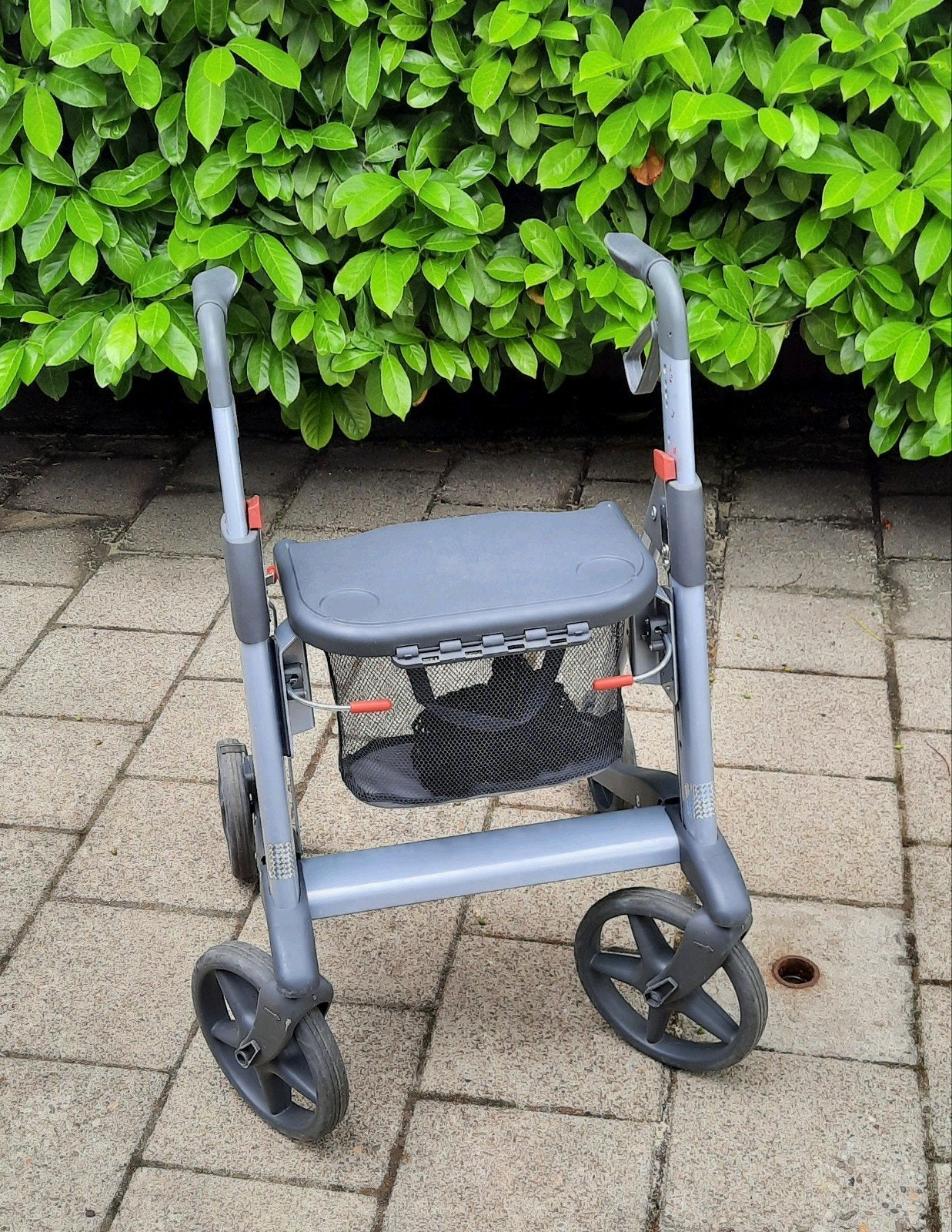 Anwb active rollator met grote wielen, rem en opbergmand., Diversen, Rollators, Lichtgewicht, Ophalen