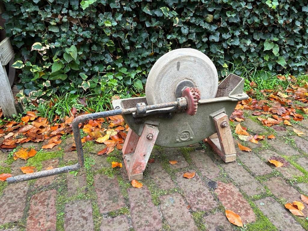 Oude slijpsteen, Antiek en Kunst, Ophalen