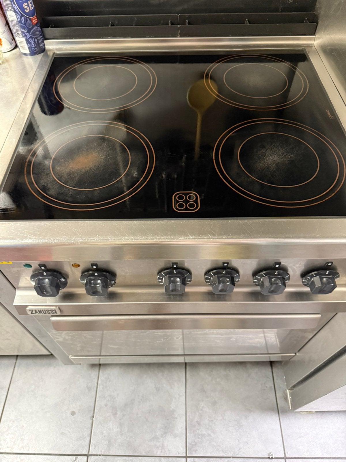 Horeca Fornuis met oven  op 380 volt krachtstroom, Ophalen, Gebruikt, 60 cm of meer, Keramisch