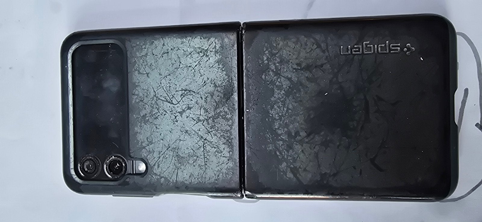 Samsung Galaxy Z Flip 3 - Gebruikt me t Spigen hoesje, Telecommunicatie, Mobiele telefoons | Overige merken, Inklapmodel, Ophalen of Verzenden