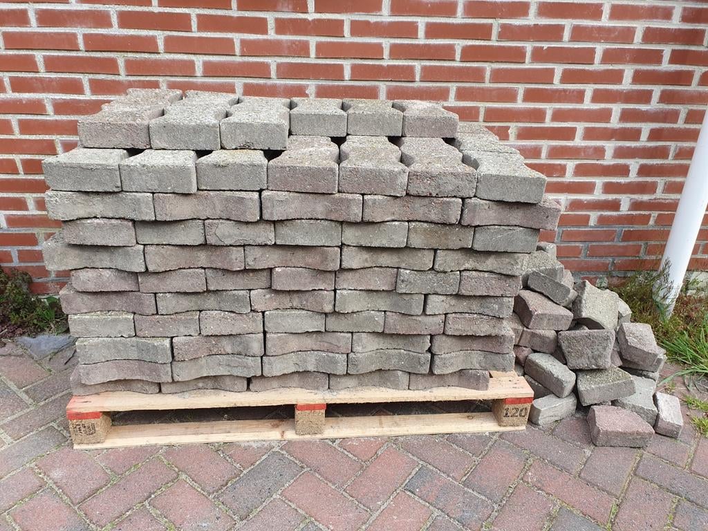 Gratis circa 45 m2 bestrating, Tuin en Terras, Ophalen, Gebruikt, Beton, Klinkers