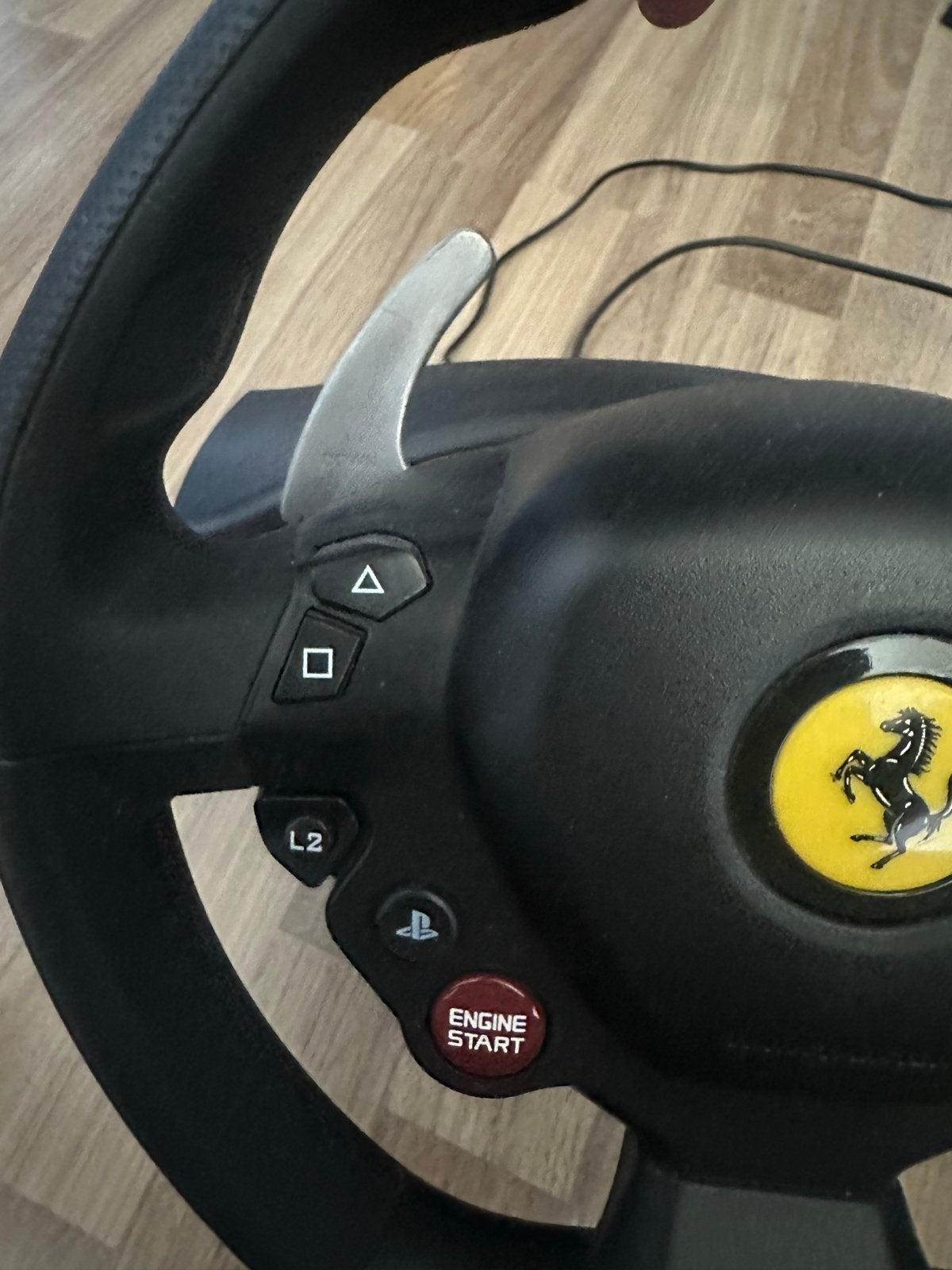 Thrustmaster Ferrari Racing Wheel voor PlayStation, Spelcomputers en Games, Racestuur, Gebruikt, Thrustmaster, PlayStation