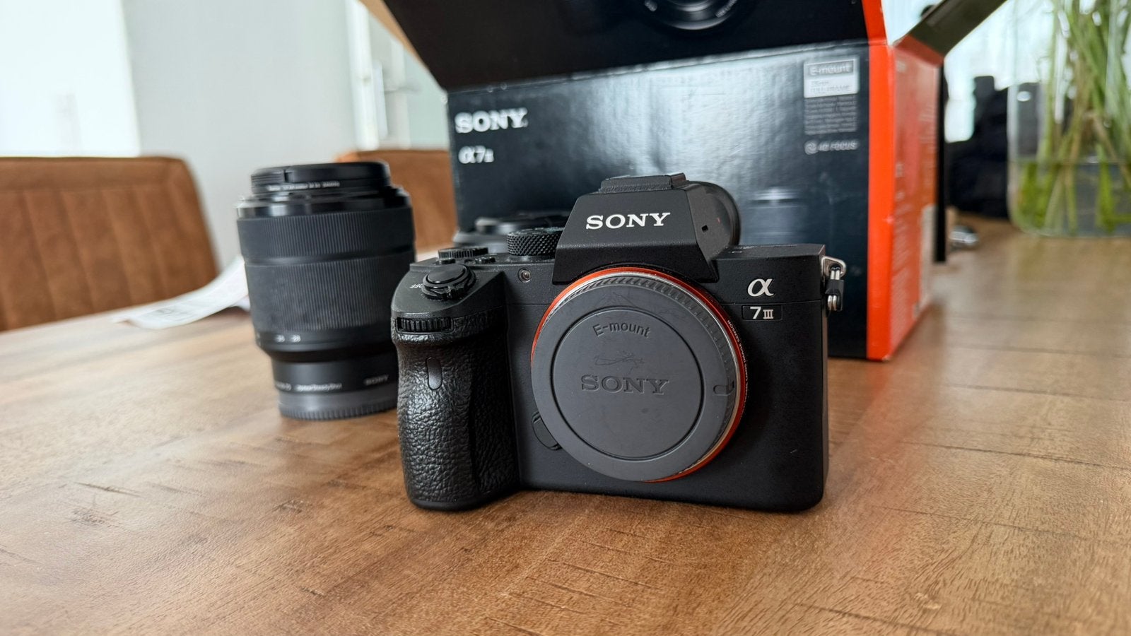 Sony A7 III + FE 28-70 OSS + FE 50mm F1.8 | doos & bon, Audio, Tv en Foto, Fotocamera's Digitaal, Ophalen, Screenprotector, Zo goed als nieuw