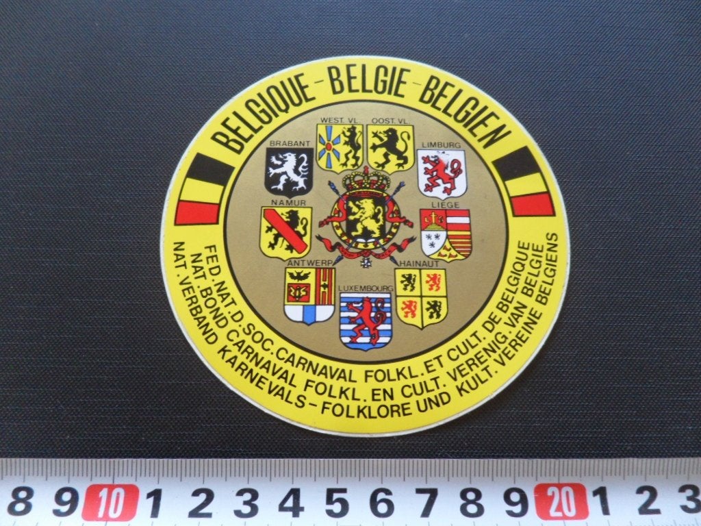 sticker België Belgique Belgien  Carnaval  wapens, Ophalen, Zo goed als nieuw