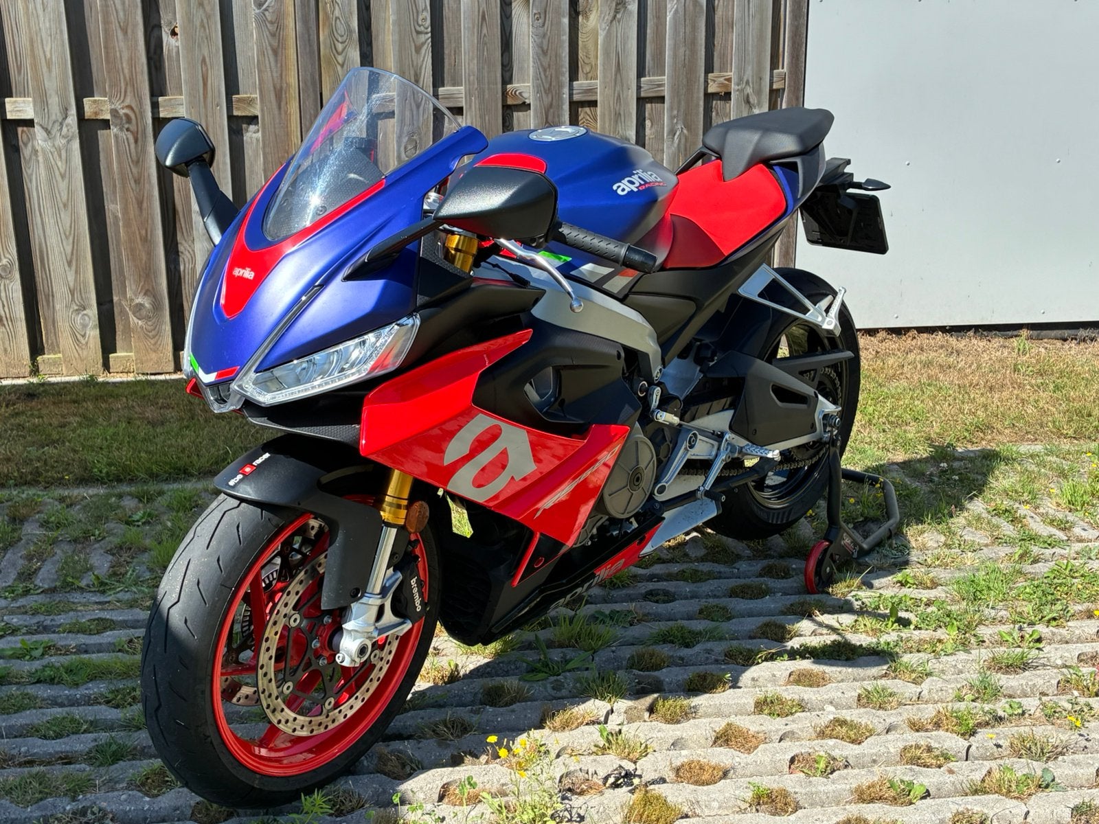 Aprilia RS660 - Lava Red- Origineel - 8.816km, Motoren, 2 cilinders, Occasion, Motorrijbewijs A, Traction Control