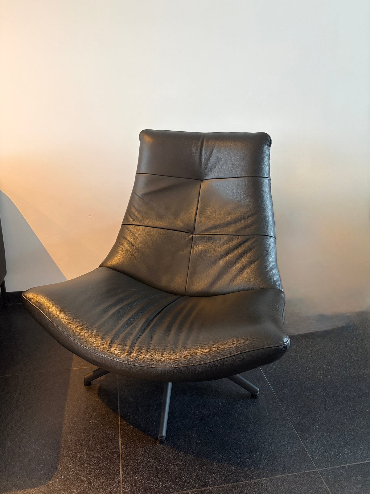 Goossens echt leren draaibare fauteuil, Huis en Inrichting, Fauteuils, Ophalen, Zo goed als nieuw, 50 tot 75 cm, Leer