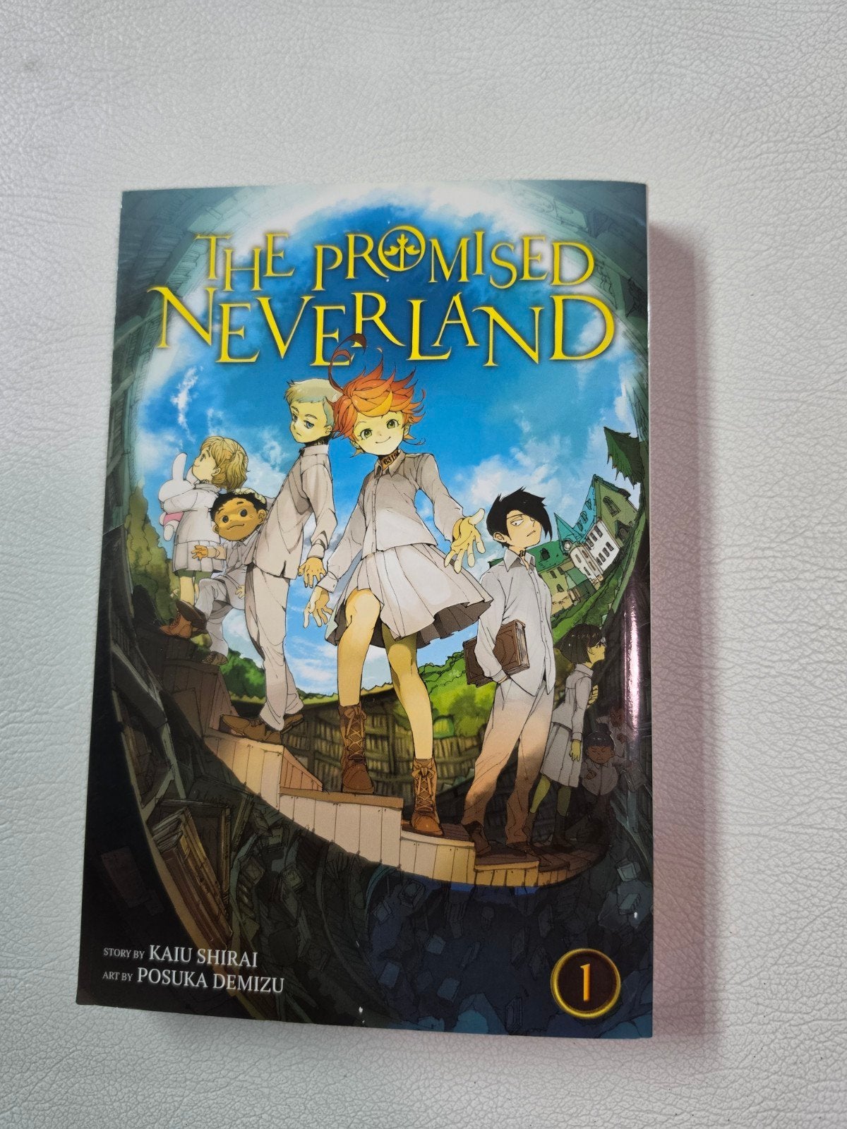 Kaiu Shirai - The Promised Neverland, Vol. 1, Boeken, Eén stripboek, Ophalen of Verzenden, Zo goed als nieuw, Kaiu Shirai