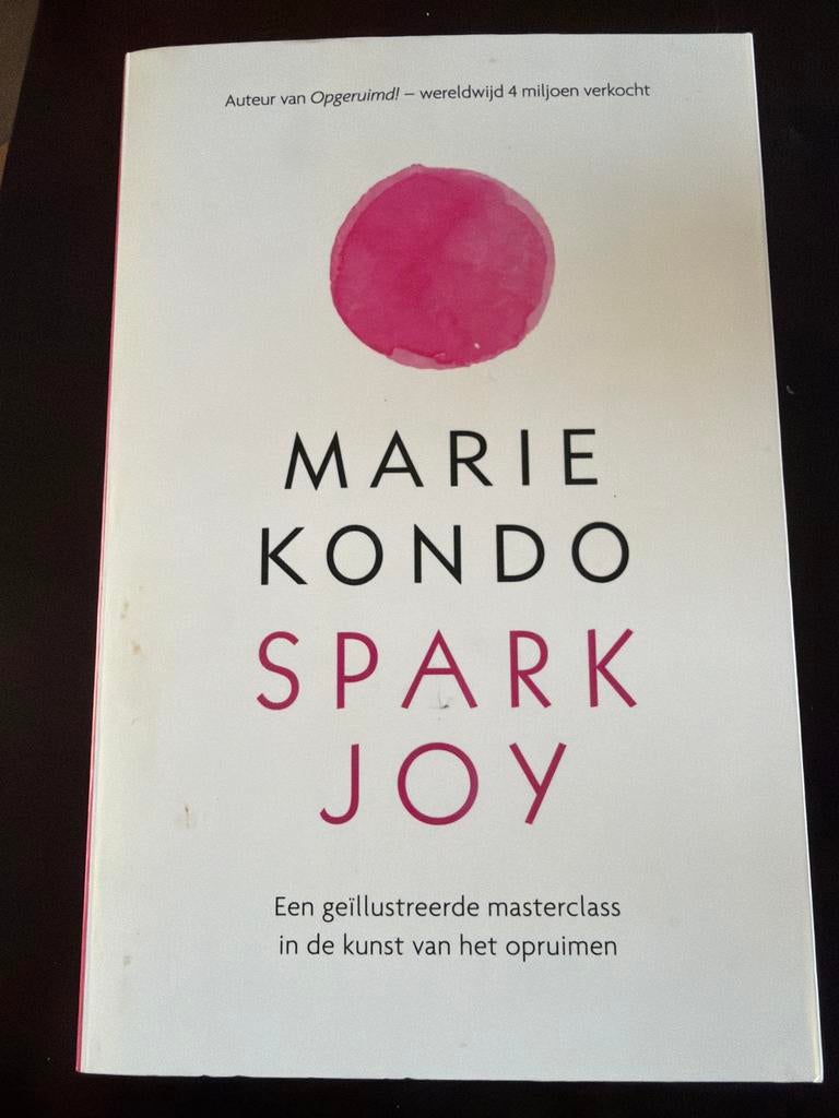 Marie Kondo - Spark Joy: Opruimen en organiseren, Boeken, Ophalen of Verzenden, Zo goed als nieuw