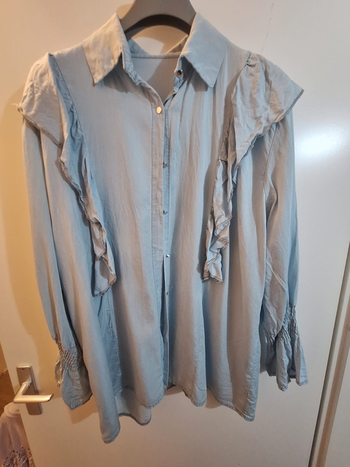 Stoere blouse baby blauw, Kleding | Dames, Verzenden, Zo goed als nieuw, Maat 46/48 (XL) of groter, Blauw