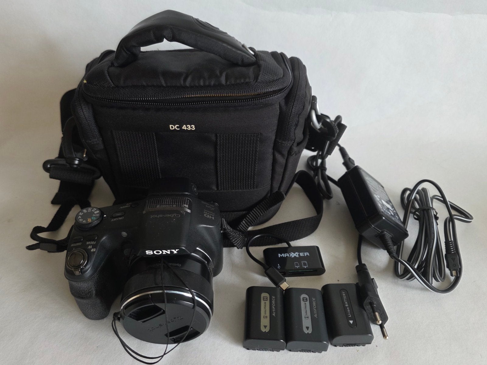 Sony Cybershot DSC- Hx1001,inclusief veel extra's, Ophalen of Verzenden, Gebruikt, Sony, 20x of meer