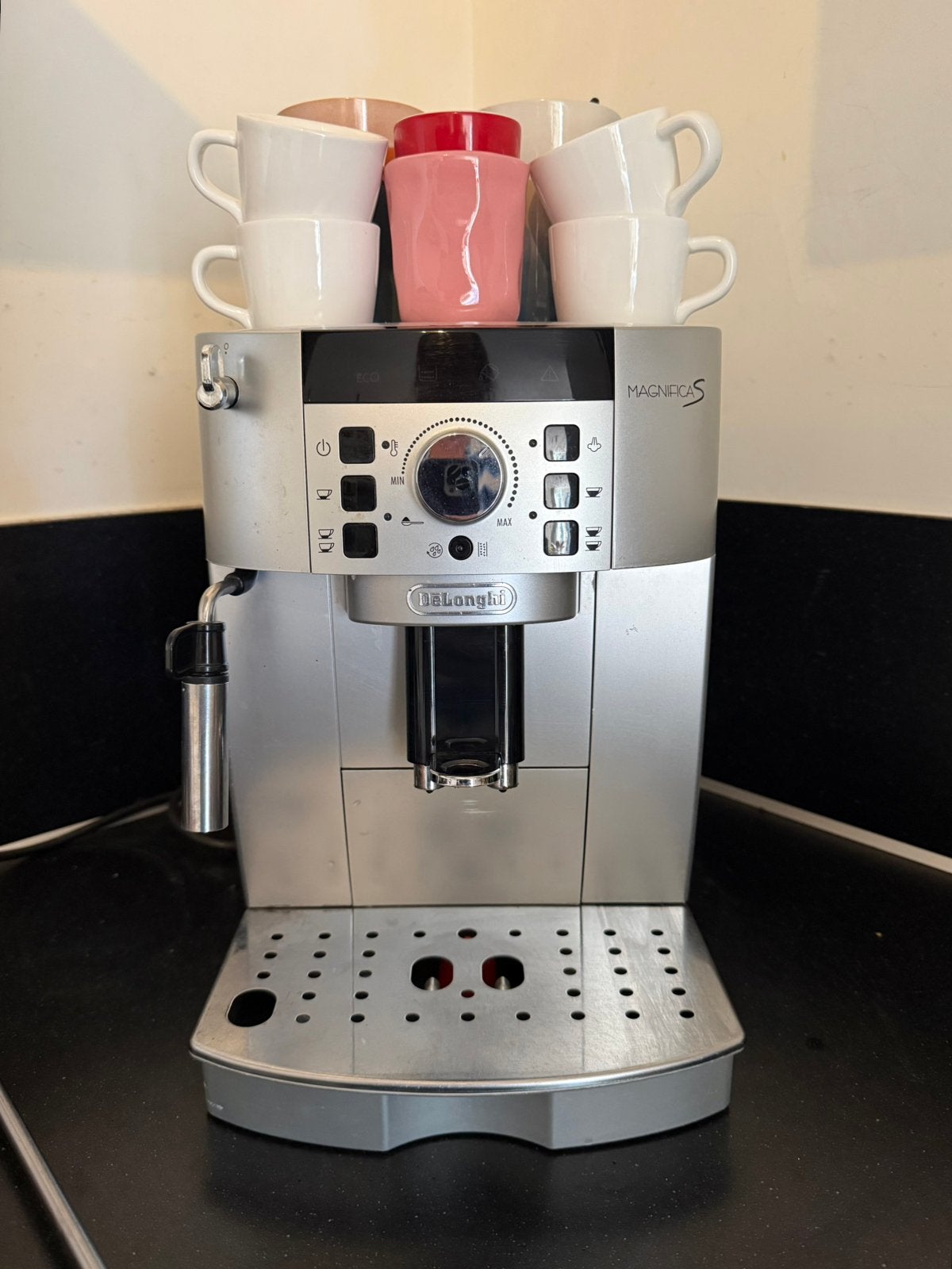 De'Longhi Magnifica S (Zilver), Ophalen, Gebruikt, Koffiemachine, Afneembaar waterreservoir