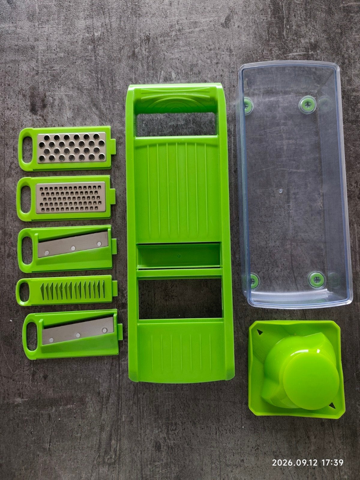 Mandoline met verwisselbare messen, Groen, Kunststof, Ophalen of Verzenden, Zo goed als nieuw
