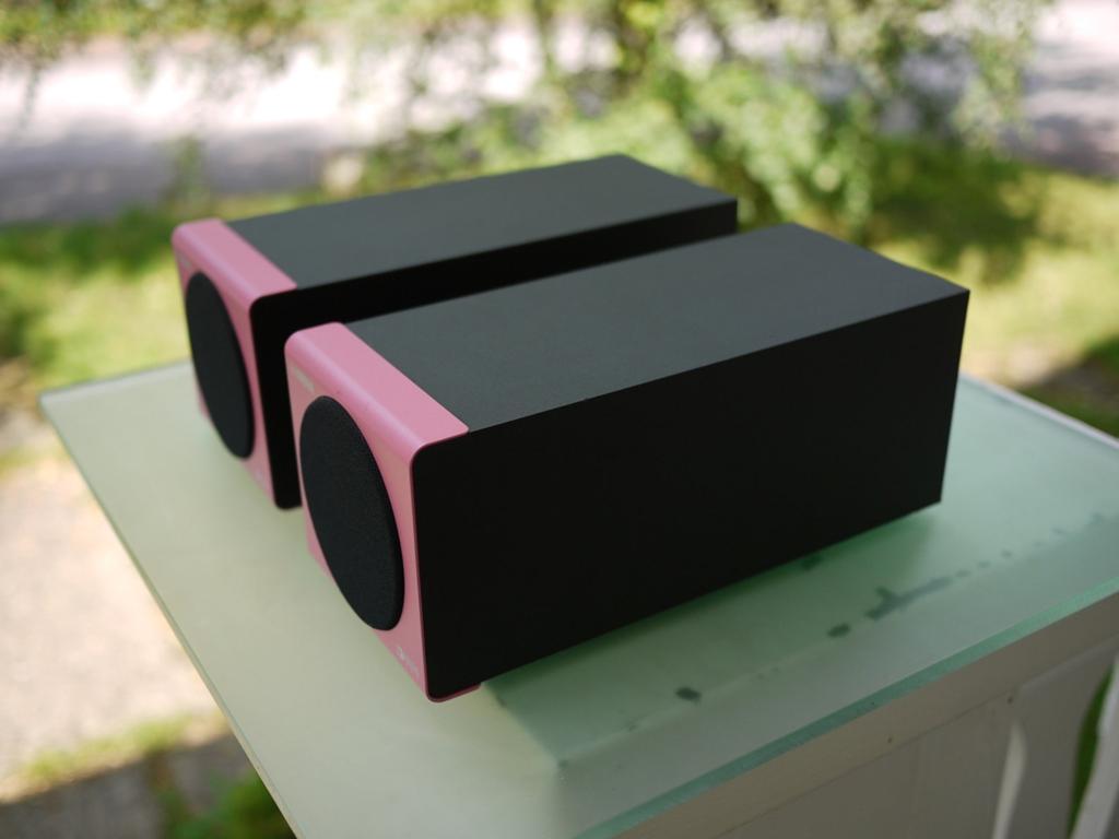 Yamaha NS-BP80 front Speakers - Roze/Zwart, Zo goed als nieuw, 60 tot 120 watt, Front, Rear of Stereo speakers, Ophalen