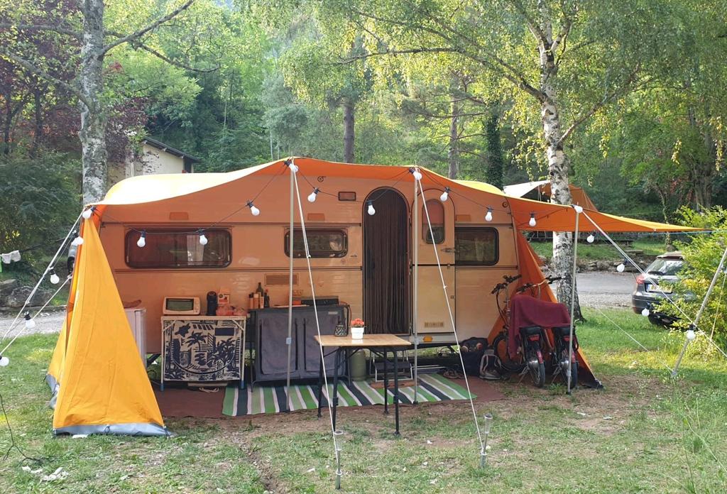 Unieke 5 pers. retro caravan Kip K500 uit 1974 goede staat, Rondzit, Luifel, Particulier, 4 tot 5 meter