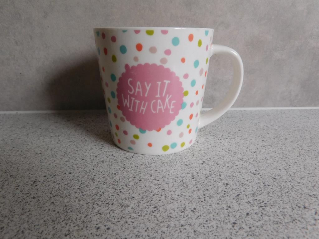 Mok Say it with Cake Lily's Favourites, Ophalen of Verzenden, Zo goed als nieuw, Overige stijlen, Kop(pen) en/of Schotel(s)