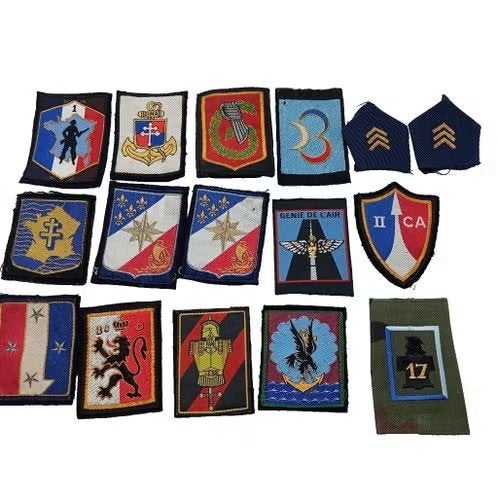 15 Franse militaire stoffen emblemen., Verzenden, Landmacht, Overige gebieden, Embleem of Badge