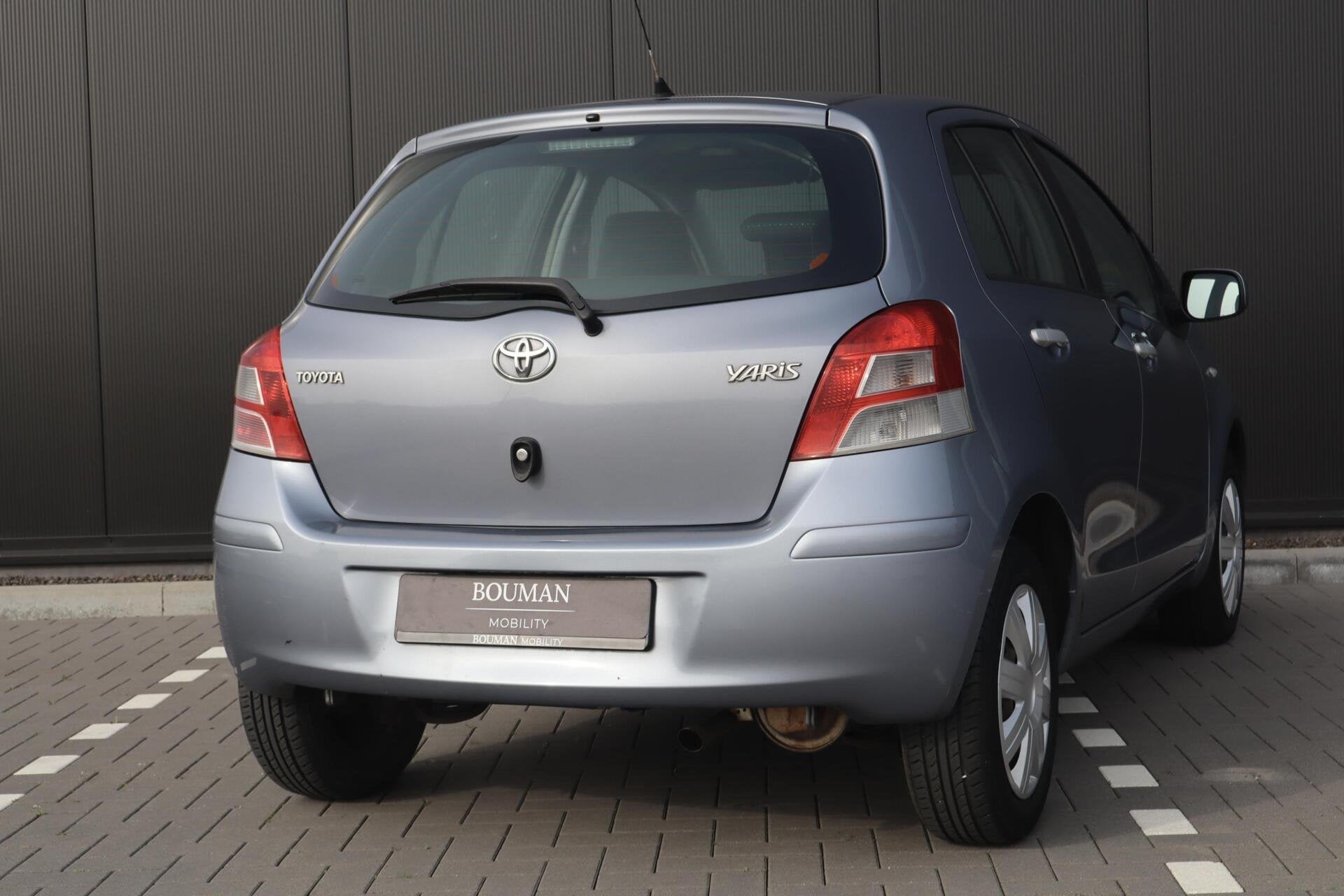 Toyota Yaris 1.3 VVTi Aspiration AUTOMAAT, CLIMATE DEALER OH, 4 cilinders, Blauw, 19 km/l, 550 kg