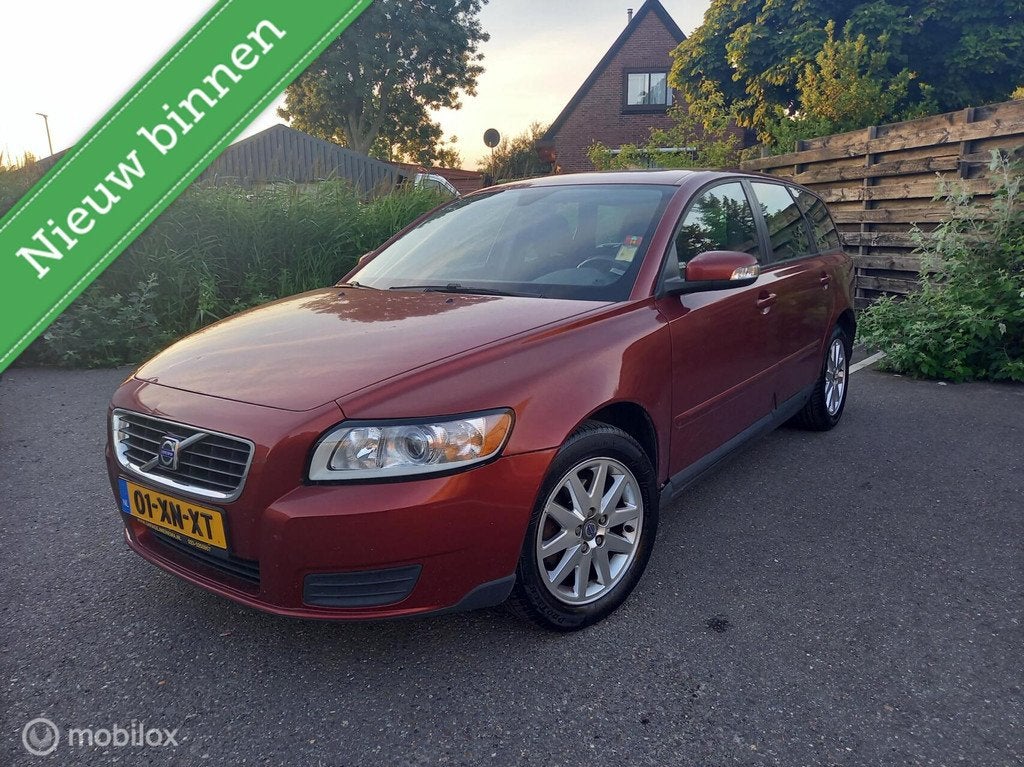 Volvo V50 1.8 Momentum|AIRCO|SCHUIFDAK|LMV, Auto's, Volvo, Voorwielaandrijving, 125 pk, 4 cilinders, 1798 cc
