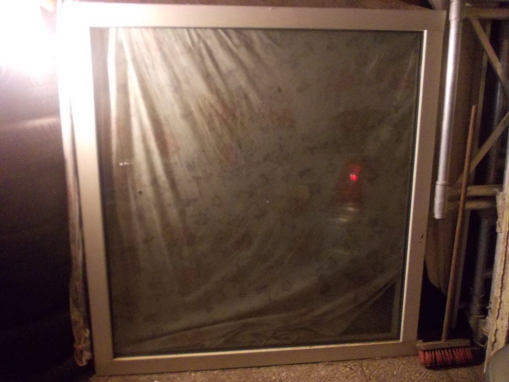 Te koop een kunststof raam kozijn met iso glas, Kunststof, Gebruikt, Raamkozijn, 150 tot 225 cm