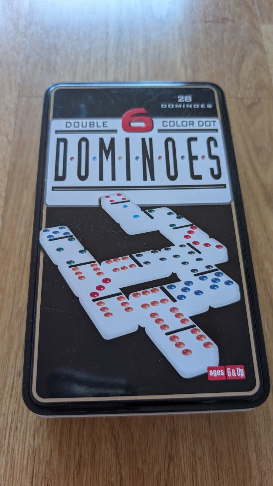 Double 6 Color Dot Dominoes in blikken doos, Hobby en Vrije tijd, Gezelschapsspellen | Bordspellen, Een of twee spelers, Ophalen of Verzenden