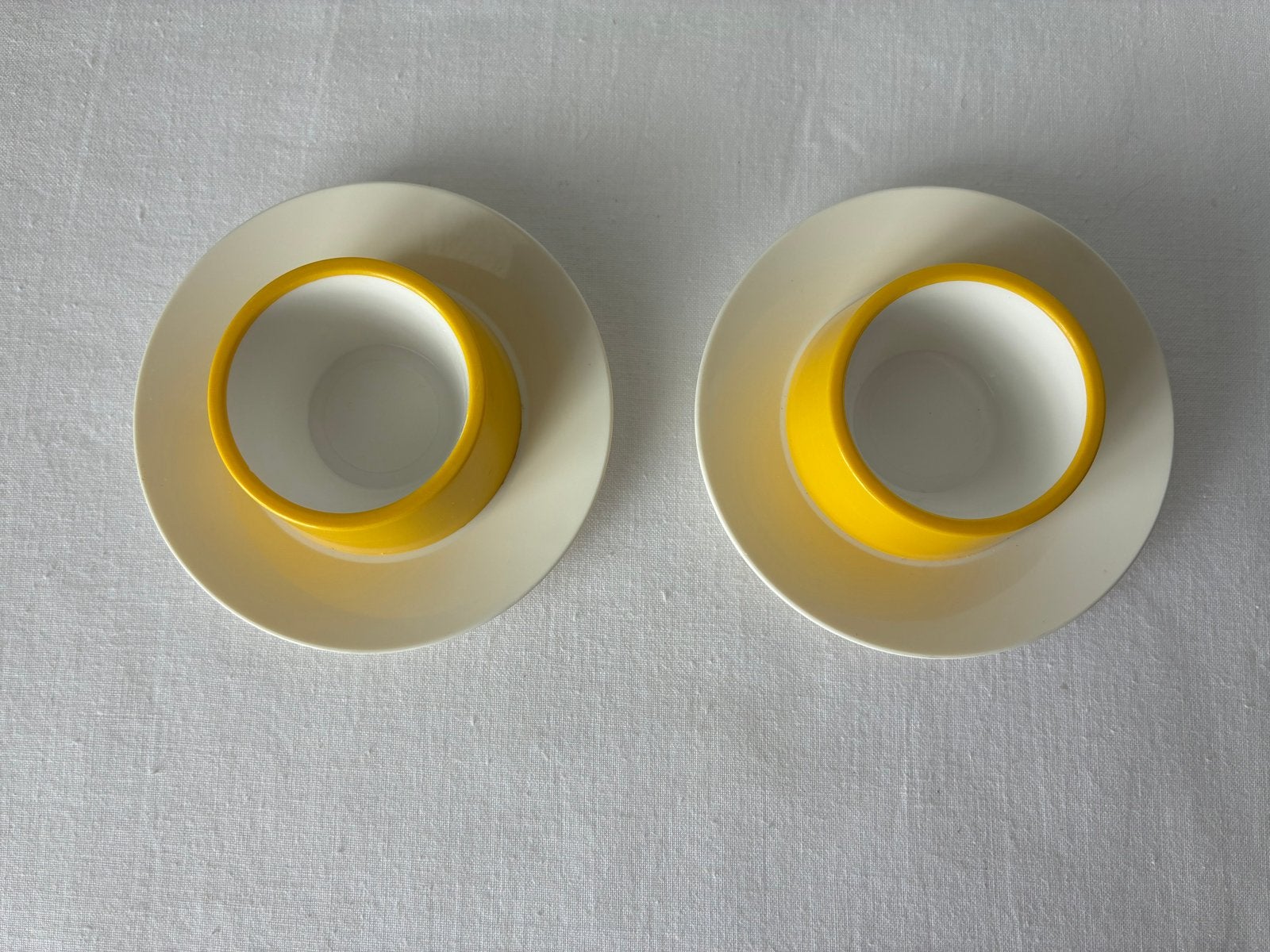2 Vintage Eierdopjes Geel/Wit - Eda Plastic Su, Kunststof, Gebruikt, Overige merken, Overige typen