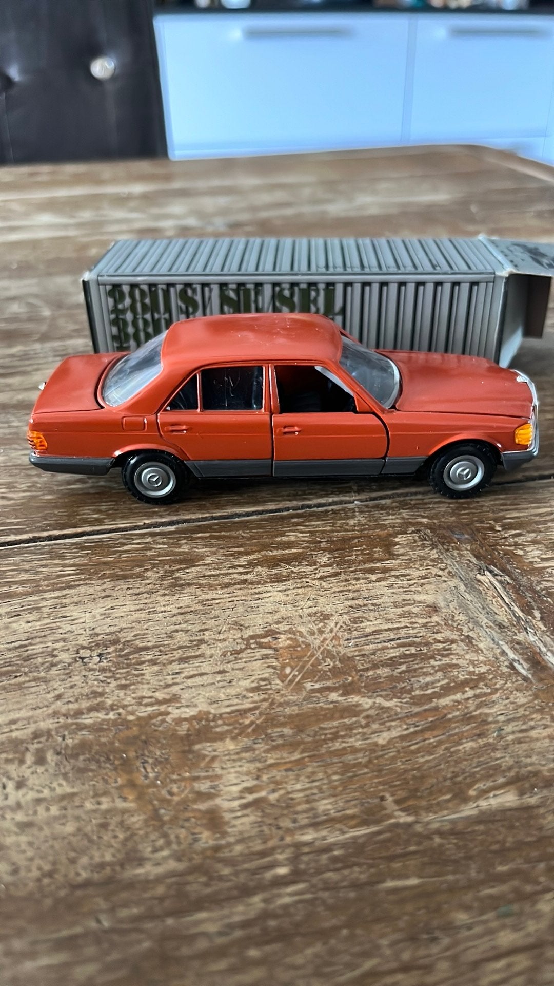NZG model 1/35 nieuw in de doos Mercedes 280SEL, Ophalen of Verzenden, Zo goed als nieuw