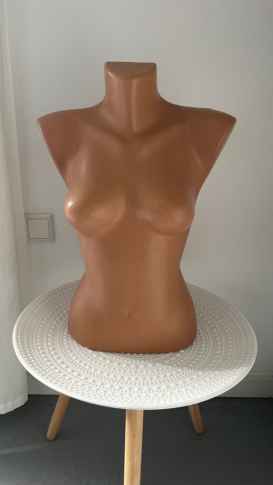 Dames torso, hard plastic, Hobby en Vrije tijd, Ophalen of Verzenden, Gebruikt, Paspop