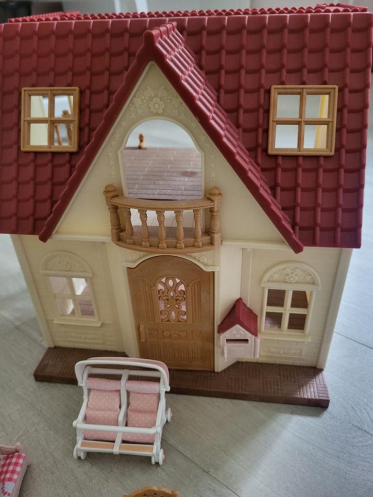 Sylvanian families huis met 2 extra setjes, Kinderen en Baby's, Speelgoed | Poppenhuizen, Ophalen, Zo goed als nieuw, Poppenhuis