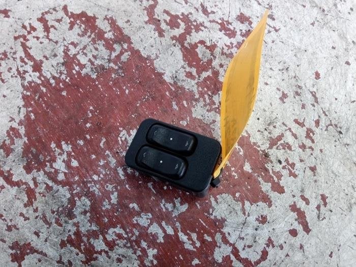Elektrisch Raam Schakelaar van een Opel Astra, Gebruikt, -, -, Opel