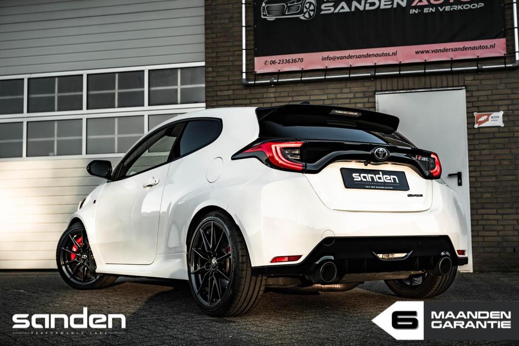 Toyota Yaris 1.6 GR Performance|300pk|Milltek|Carbon|Cam|BBS, Auto's, 1618 cc, 4 stoelen, Wit, Bedrijf
