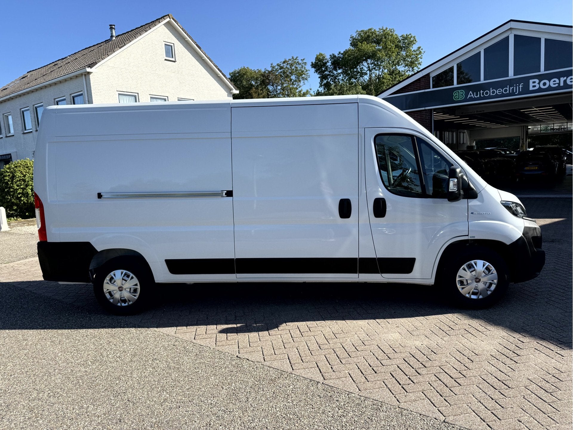Fiat E-Ducato 3.5T L3H2 79 kWh 4224km!, 3-Persoons, App Conn, Auto's, Dealer onderhouden, Stof, Gebruikt, Zwart