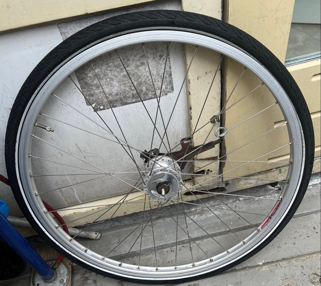 Prima gazelle voorwiel 28 inch met dynamo !!, Ophalen, Zo goed als nieuw, Wiel