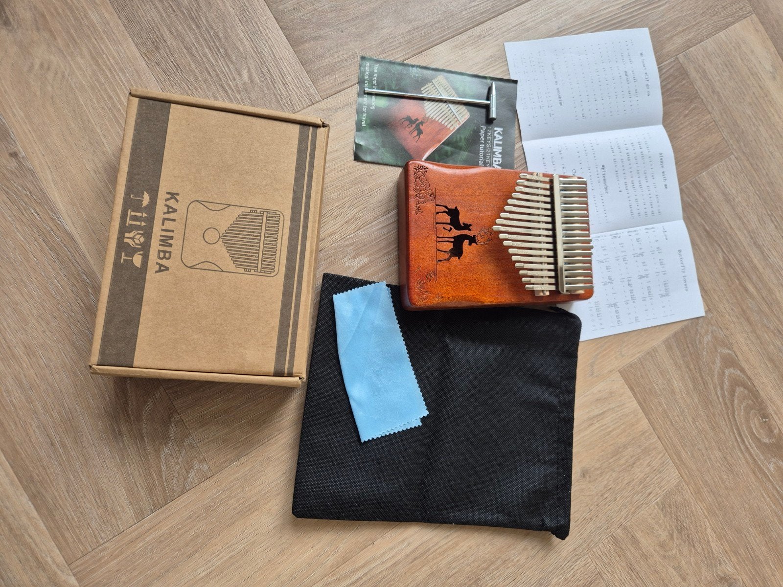 Kalimba met herten design en accessoires nieuw, Ophalen of Verzenden, Nieuw