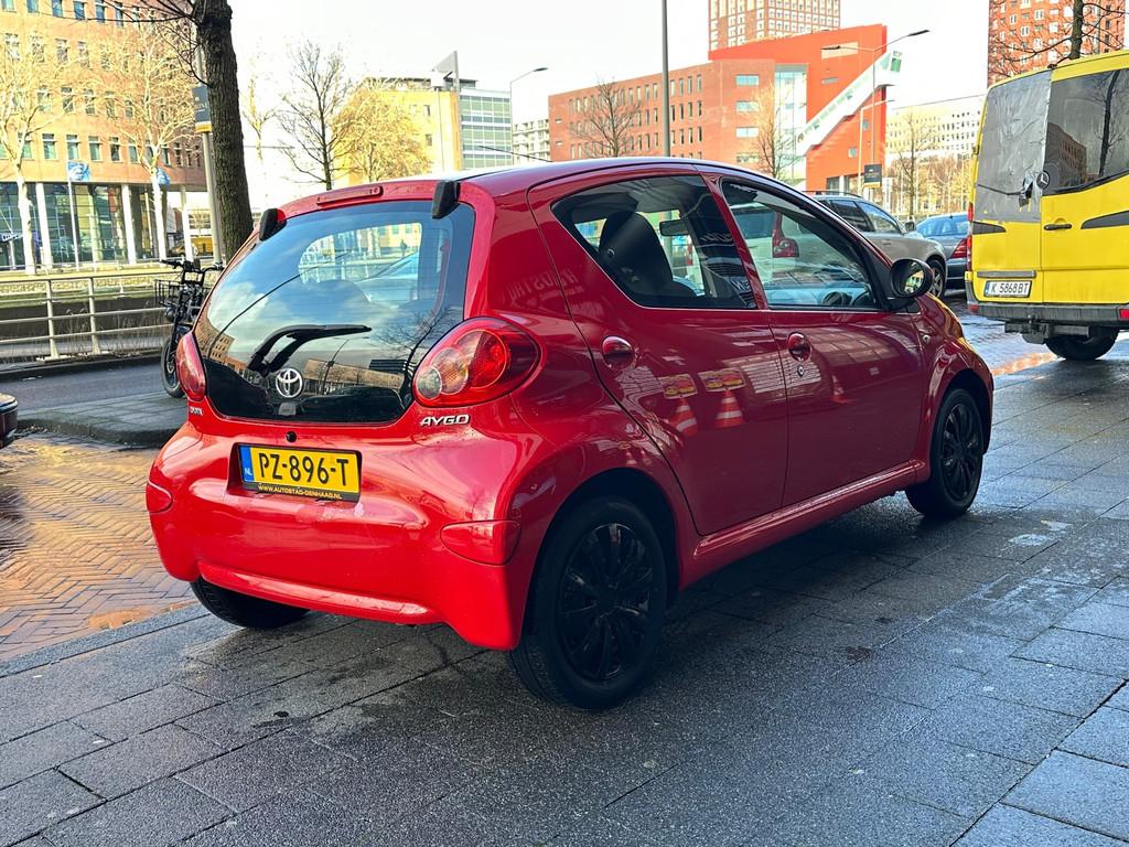 Toyota Aygo 1.0-12V Comfort 5 Deurs Airco, Voorwielaandrijving, Stof, Gebruikt, 4 stoelen